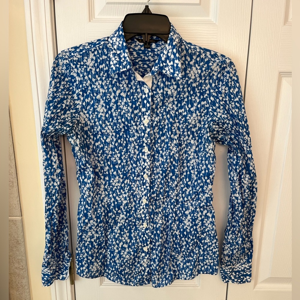 Beautiful shirt for women size XS